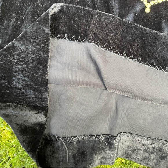 60s 70s Vtg black velvet embroidered boho button front tunic top shirt Size S - Picture 12 of 16